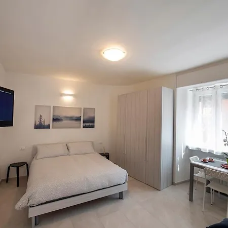 Appartement Mihaela 2 *